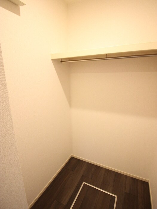 物件内観写真15　(収納)