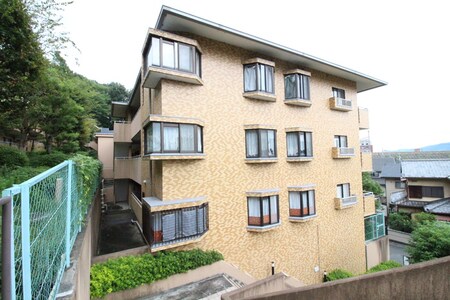 ﾗｲｵﾝｽﾞﾏﾝｼｮﾝ山科御陵(112)外観写真