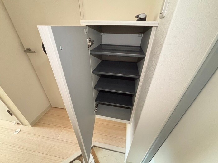 物件内観写真8　(靴箱)