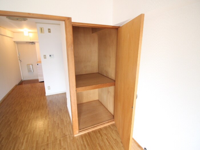 物件内観写真15　(収納)