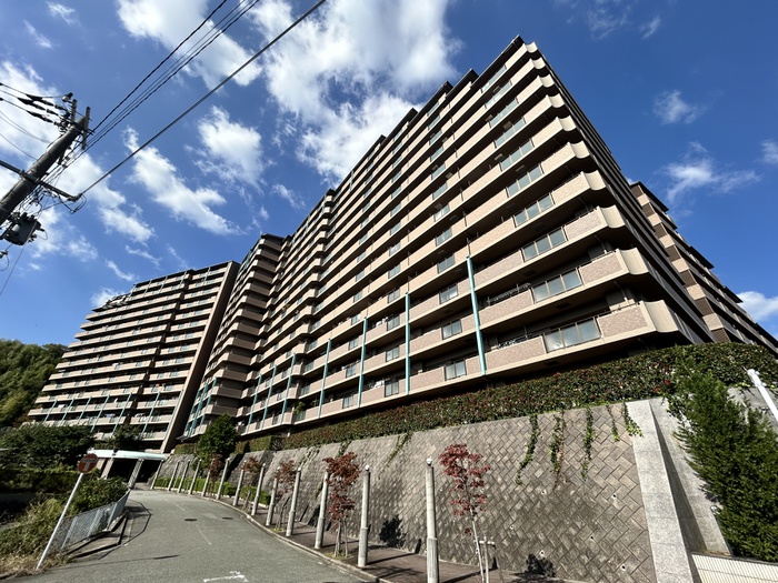 ﾚｼﾞｵﾝｽｸｴｱ緑地公園４番館(1527)