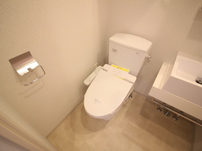 物件内観写真16　(トイレ)