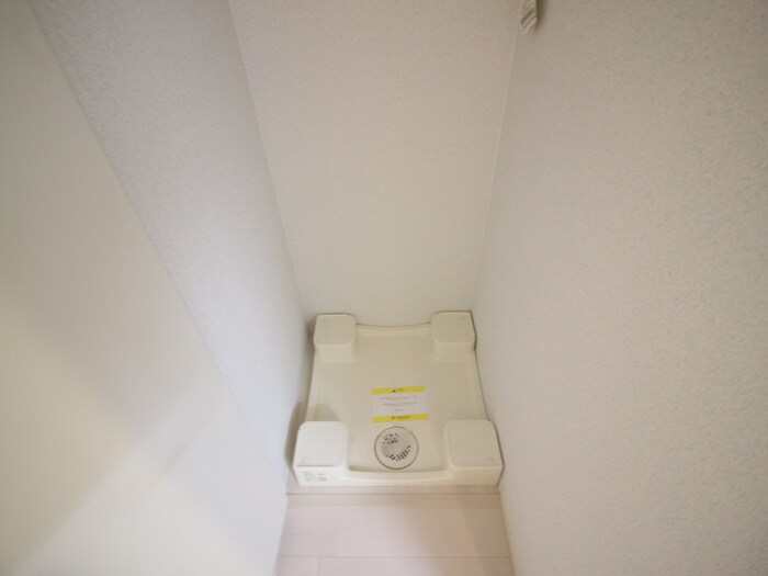 物件内観写真18　(洗濯機置場)