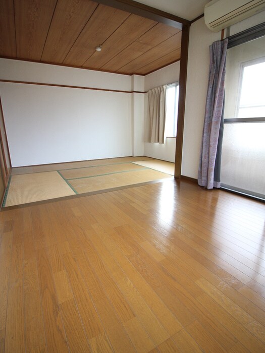 物件内観写真13　(居室)