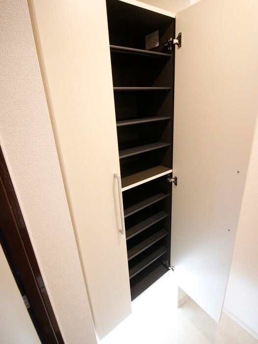 物件内観写真15　(靴箱)