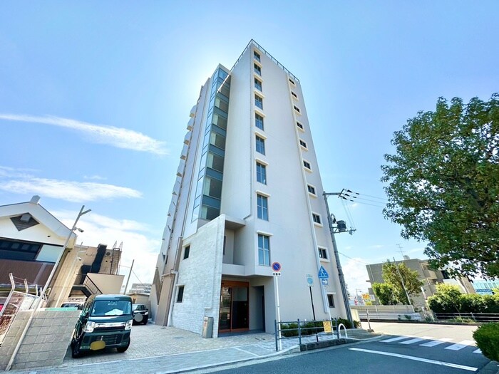 物件外観写真6　(エントランス部分)