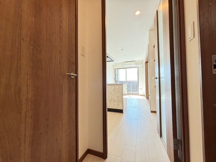 物件内観写真16　(廊下)
