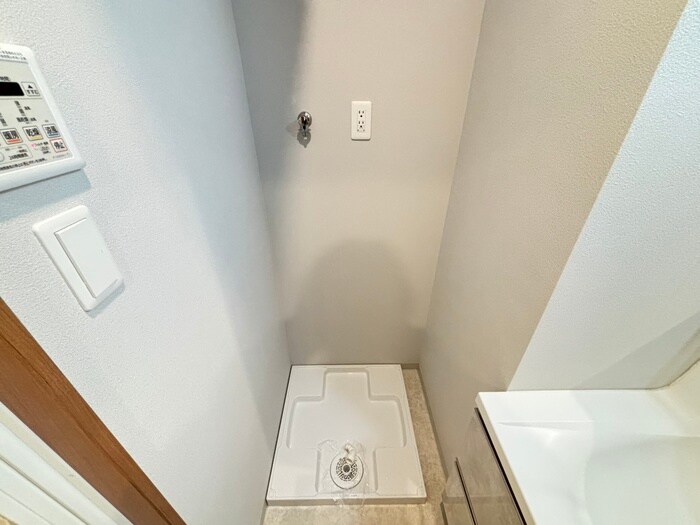 物件内観写真20　(洗濯機置場)