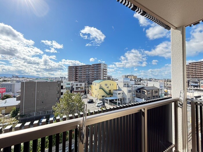 物件内観写真22　(室内からの展望)