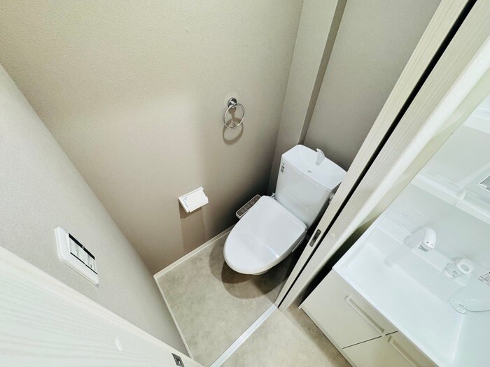 物件内観写真11　(トイレ)