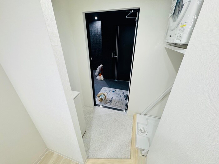 物件内観写真14　(玄関)