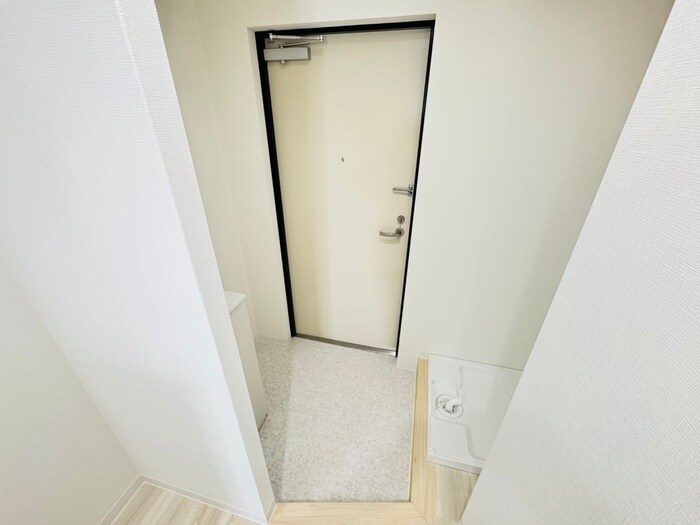 物件内観写真14　(玄関)