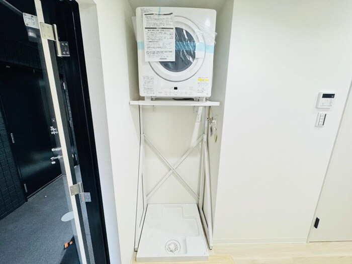 物件内観写真18　(洗濯機置場)