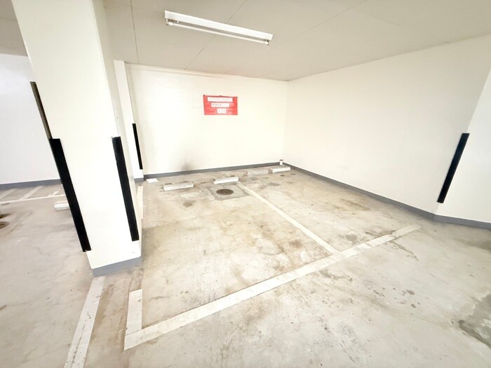 物件外観写真5　(駐車場)