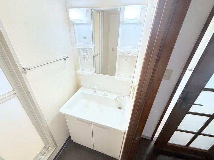 物件内観写真11　(洗面)