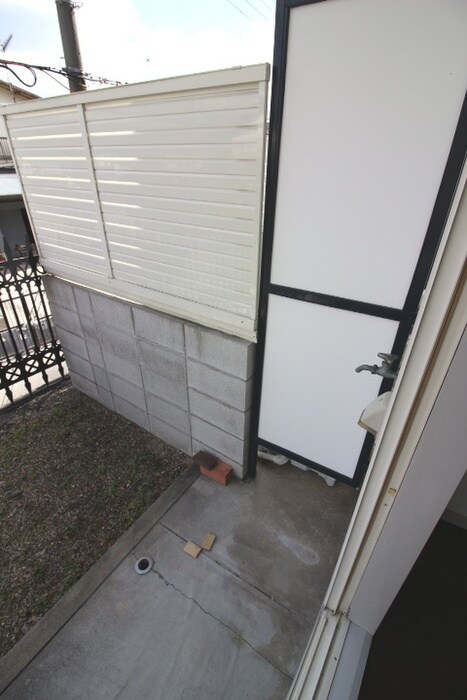 物件内観写真15　(洗濯機置場)