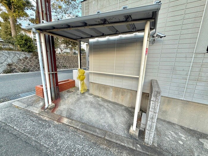 物件外観写真5　(駐輪場)