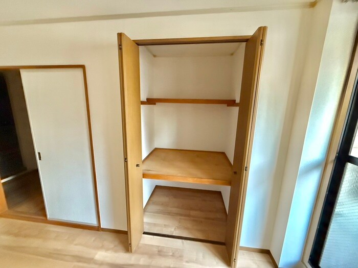 物件内観写真10　(収納)