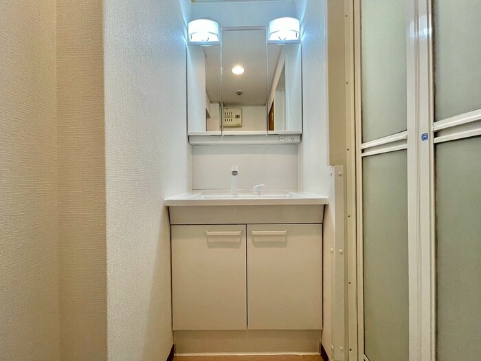 物件内観写真12　(洗面)