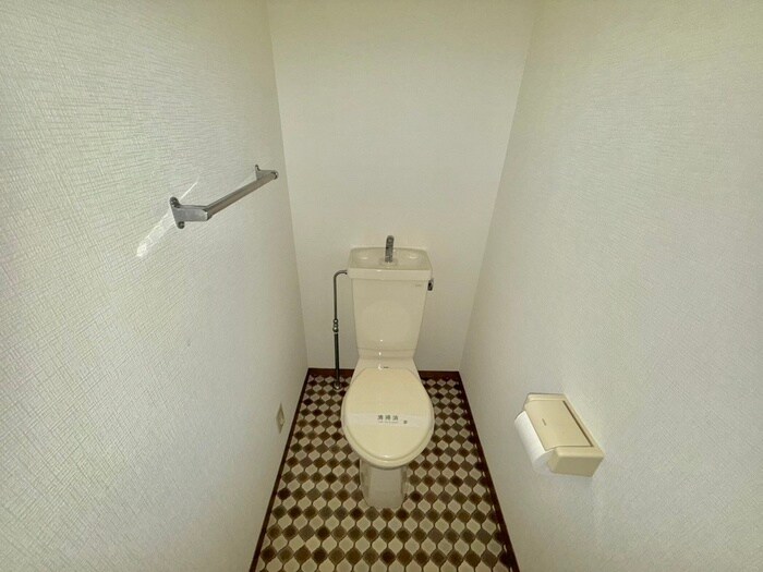 物件内観写真15　(トイレ)