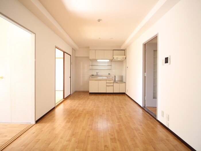 物件内観写真8　(居室)