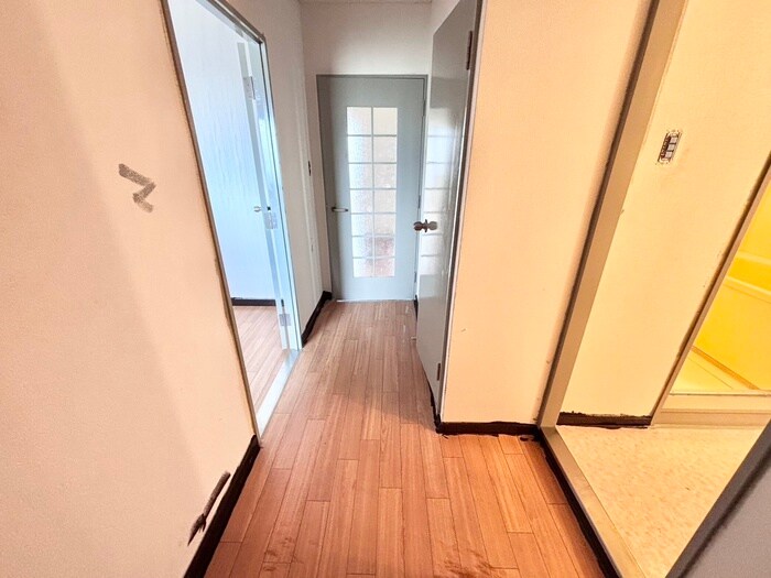 物件内観写真17　(玄関)