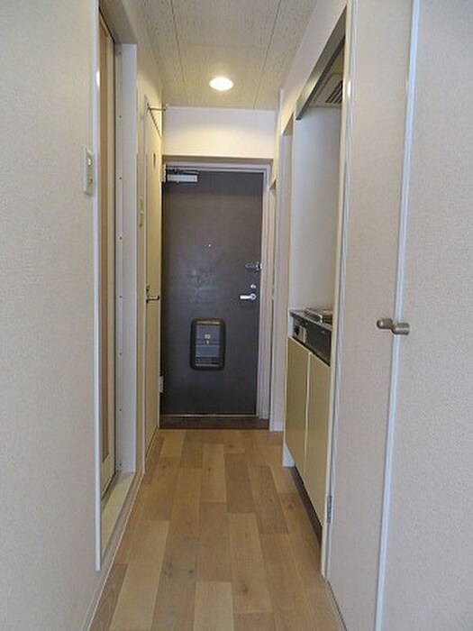 物件内観写真14　(玄関)