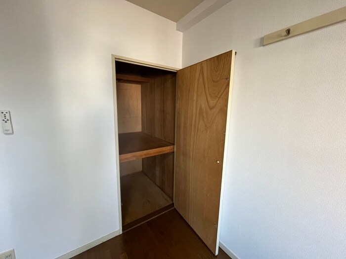 物件内観写真15　(収納)