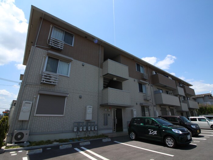 物件外観写真2　(外観写真)