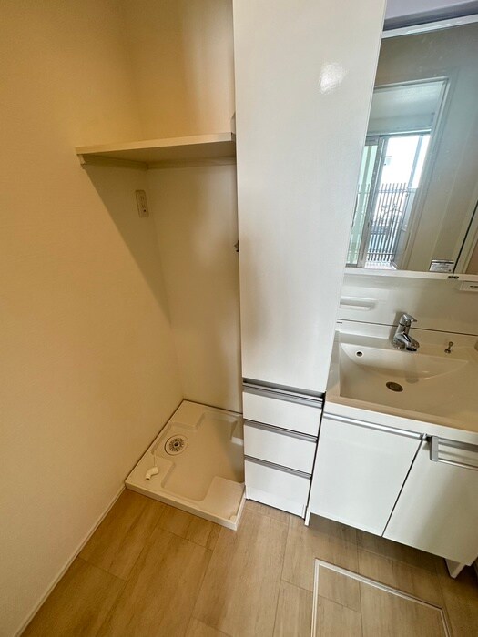 物件内観写真12　(洗濯機置場)