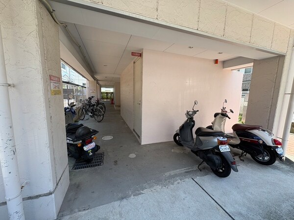 バイク置き場