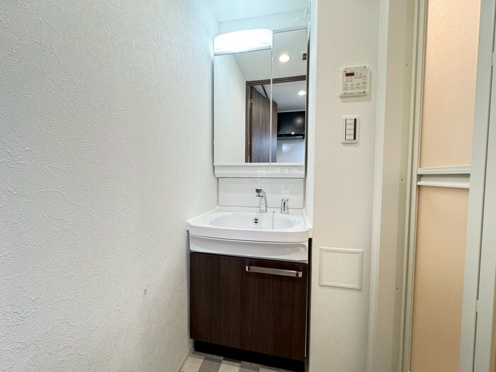 物件内観写真11　(洗面)