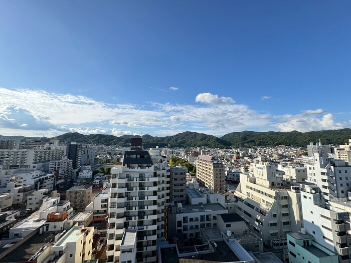 物件内観写真16　(室内からの展望)