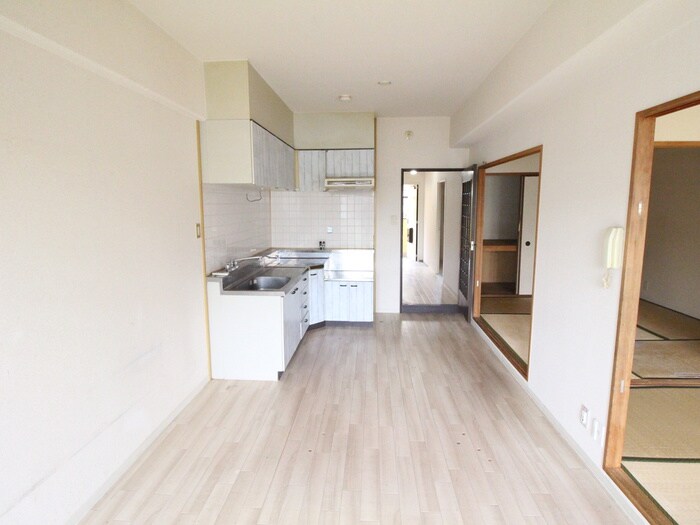 物件内観写真7　(居室)