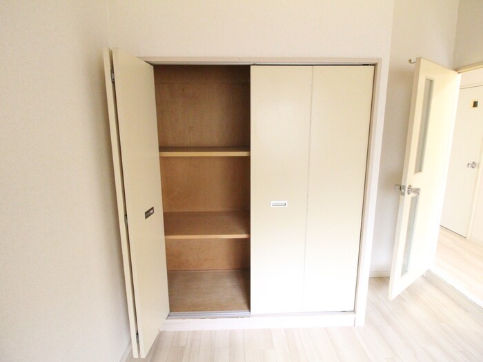 物件内観写真12　(収納)