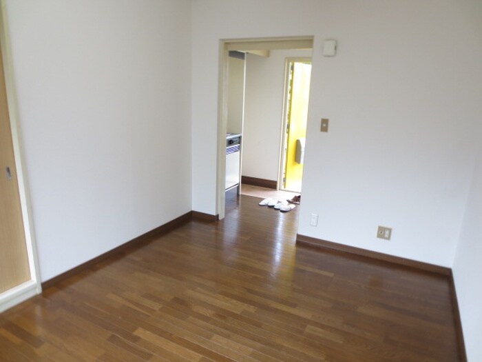 物件内観写真12　(廊下)