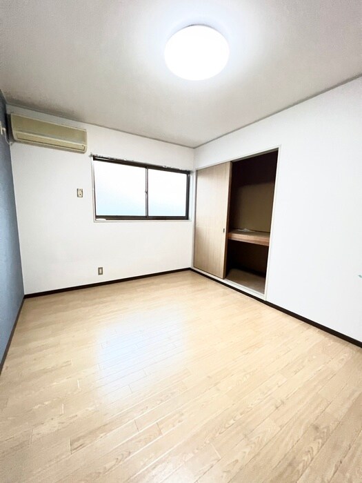 物件内観写真12　(居室)