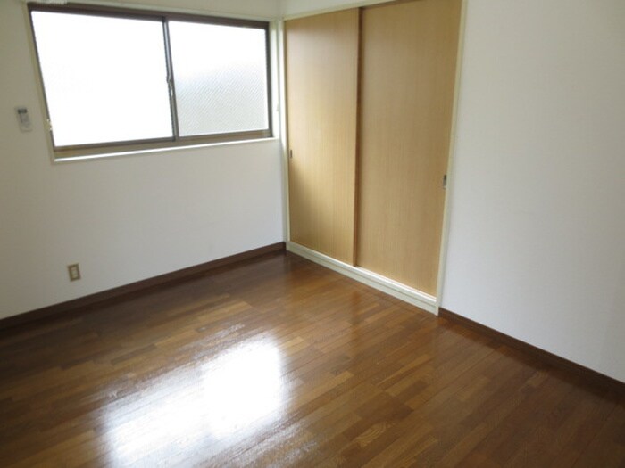 物件内観写真13　(居室)