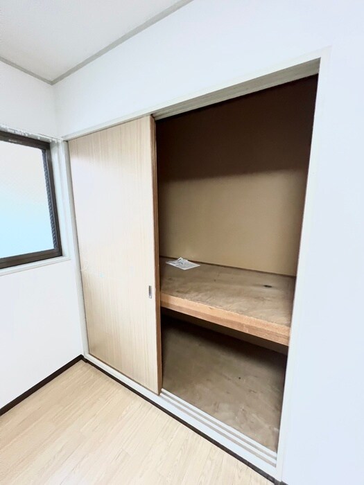 物件内観写真16　(収納)