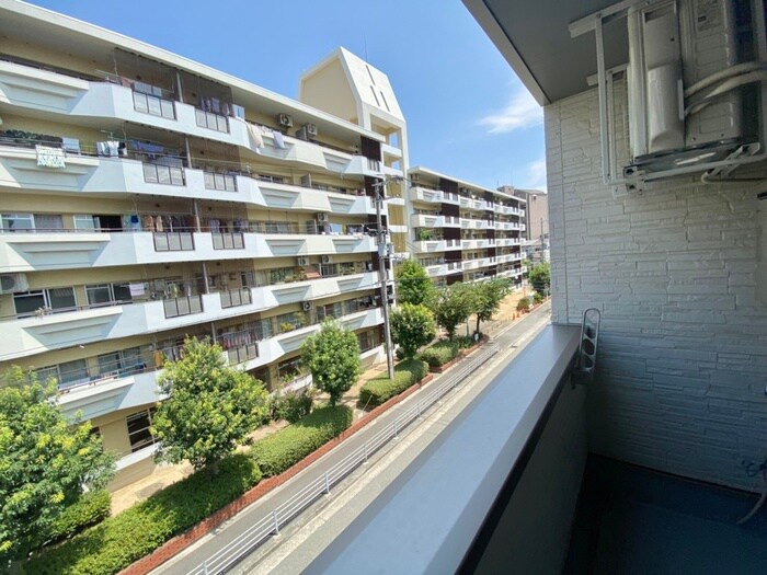 物件内観写真16　(室内からの展望)