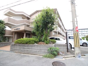ハイツ昴３番館外観写真