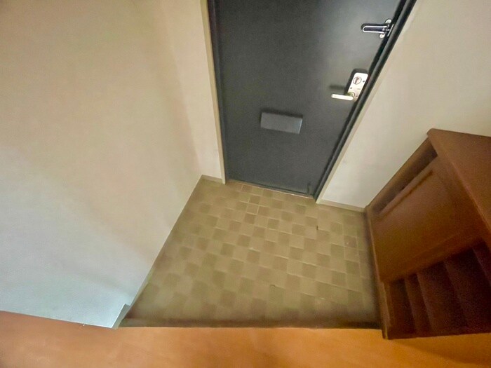 物件内観写真16　(玄関)