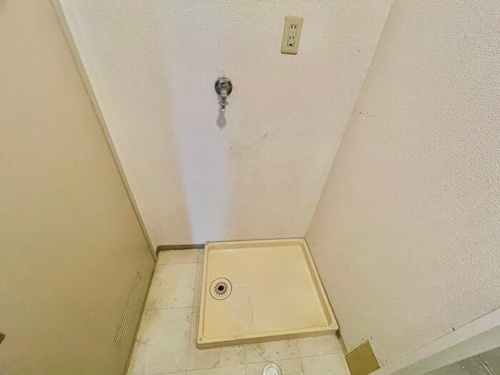 物件内観写真20　(洗濯機置場)