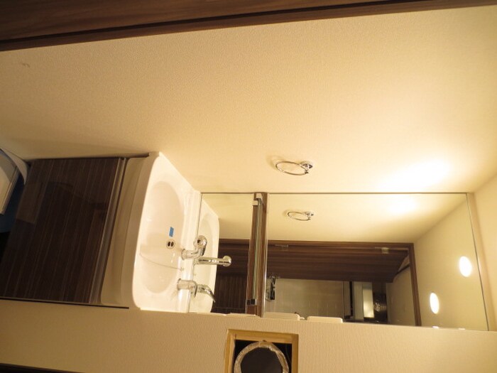 物件内観写真10　(洗面)