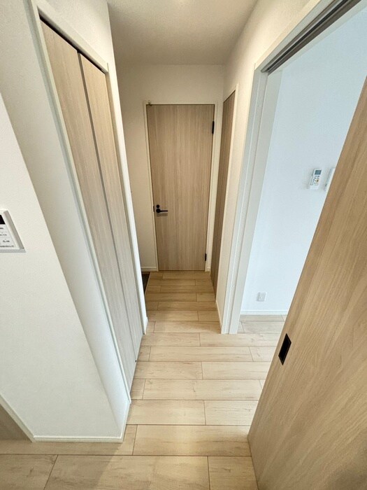 物件内観写真5　(廊下)