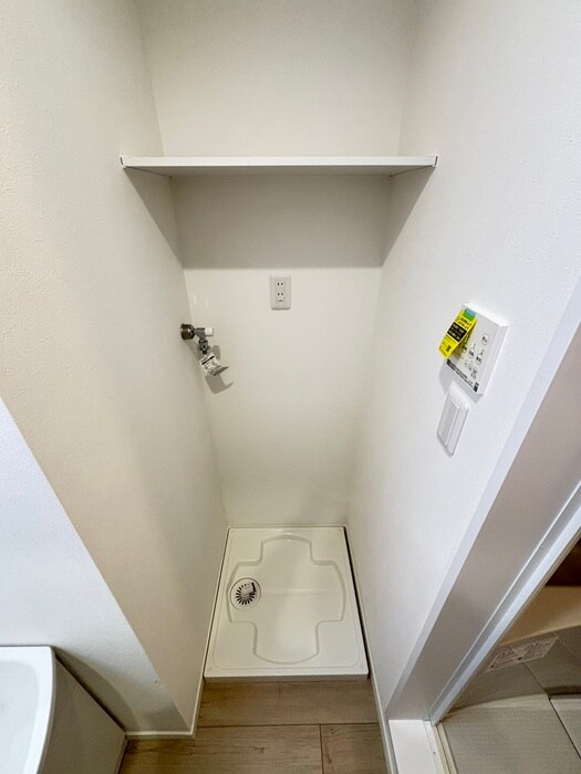 物件内観写真11　(洗濯機置場)
