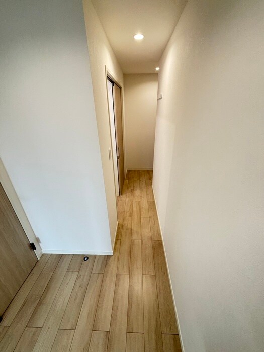 物件内観写真12　(廊下)