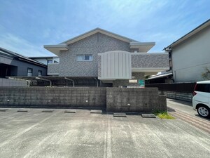 フロ－ラ北泉外観写真