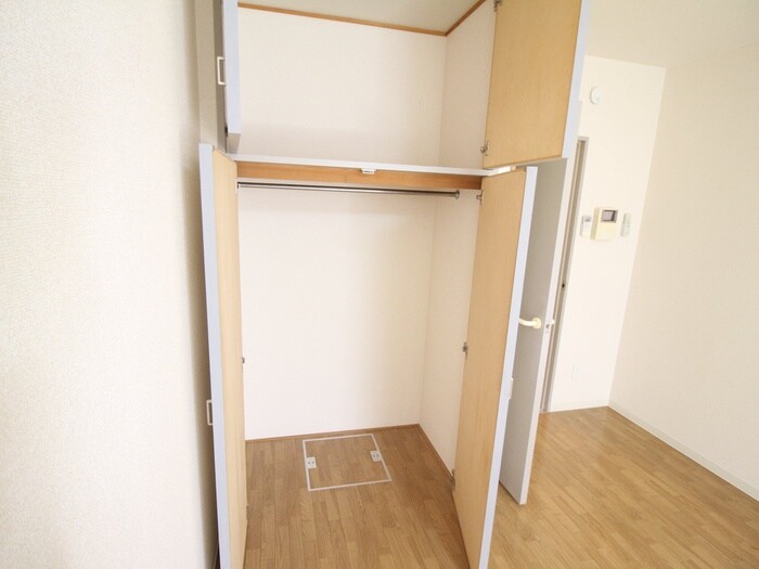 物件内観写真11　(収納)