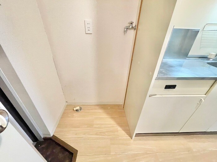 物件内観写真17　(洗濯機置場)